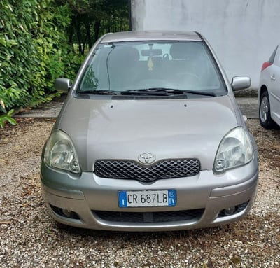 Toyota Yaris 16V cat 5 porte Sol usata