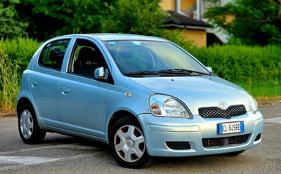 Toyota Yaris 16V cat 5 porte usata