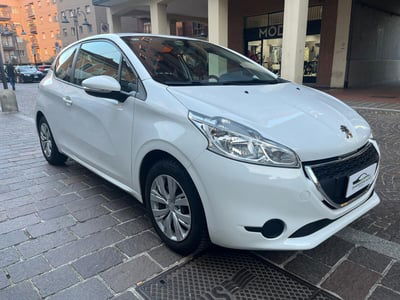 Peugeot 208 VTi 82 CV 3 porte Active usata