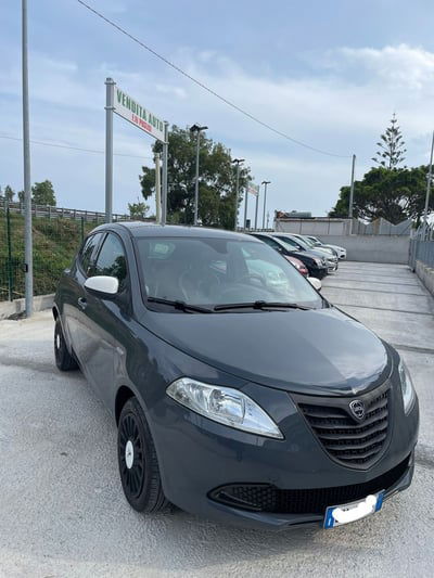 Lancia Ypsilon 1.2 69 CV 5 porte Platinum usata