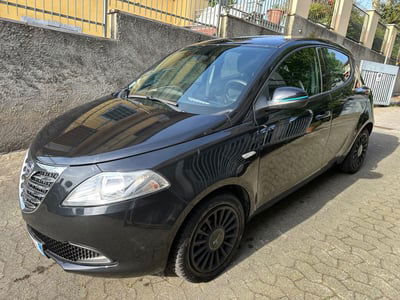 Lancia Ypsilon 1.2 69 CV 5 porte Silver usata