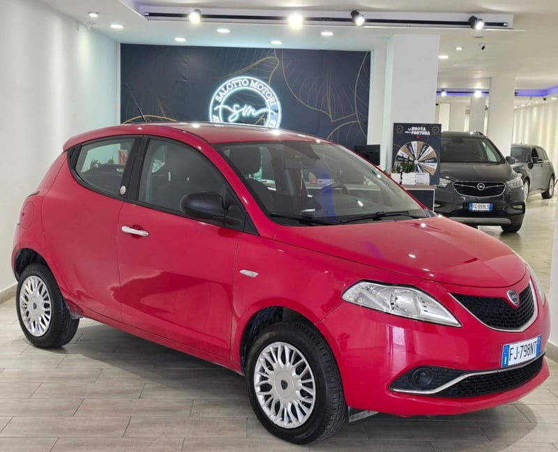 Lancia Ypsilon 1.2 69 CV 5 porte GPL Ecochic Gold