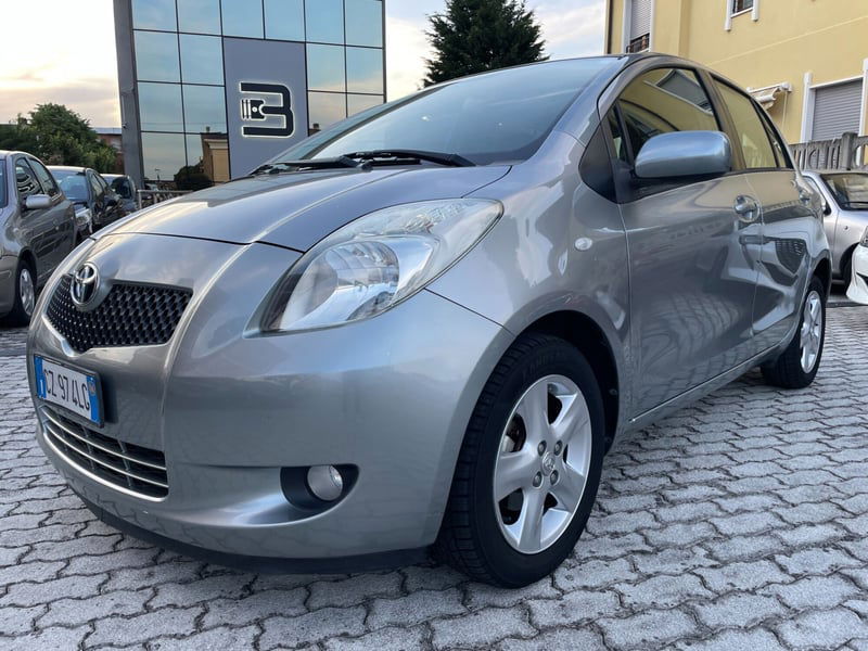 Toyota Yaris 1.0 3 porte Sol