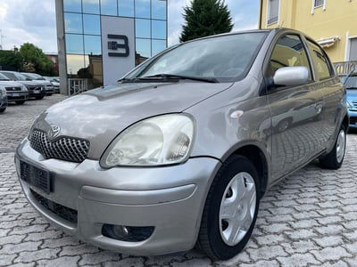 Toyota Yaris 16V cat 5 porte Sol usata