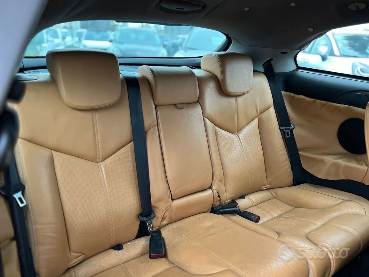 Alfa Romeo GT 1.9 MJT 16V Luxury (11)