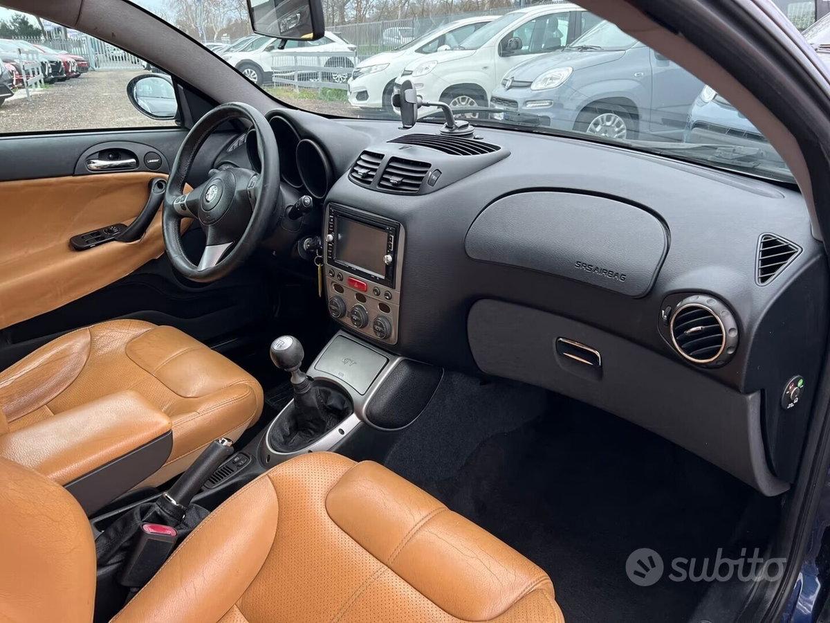 Alfa Romeo GT 1.9 MJT 16V Luxury (12)