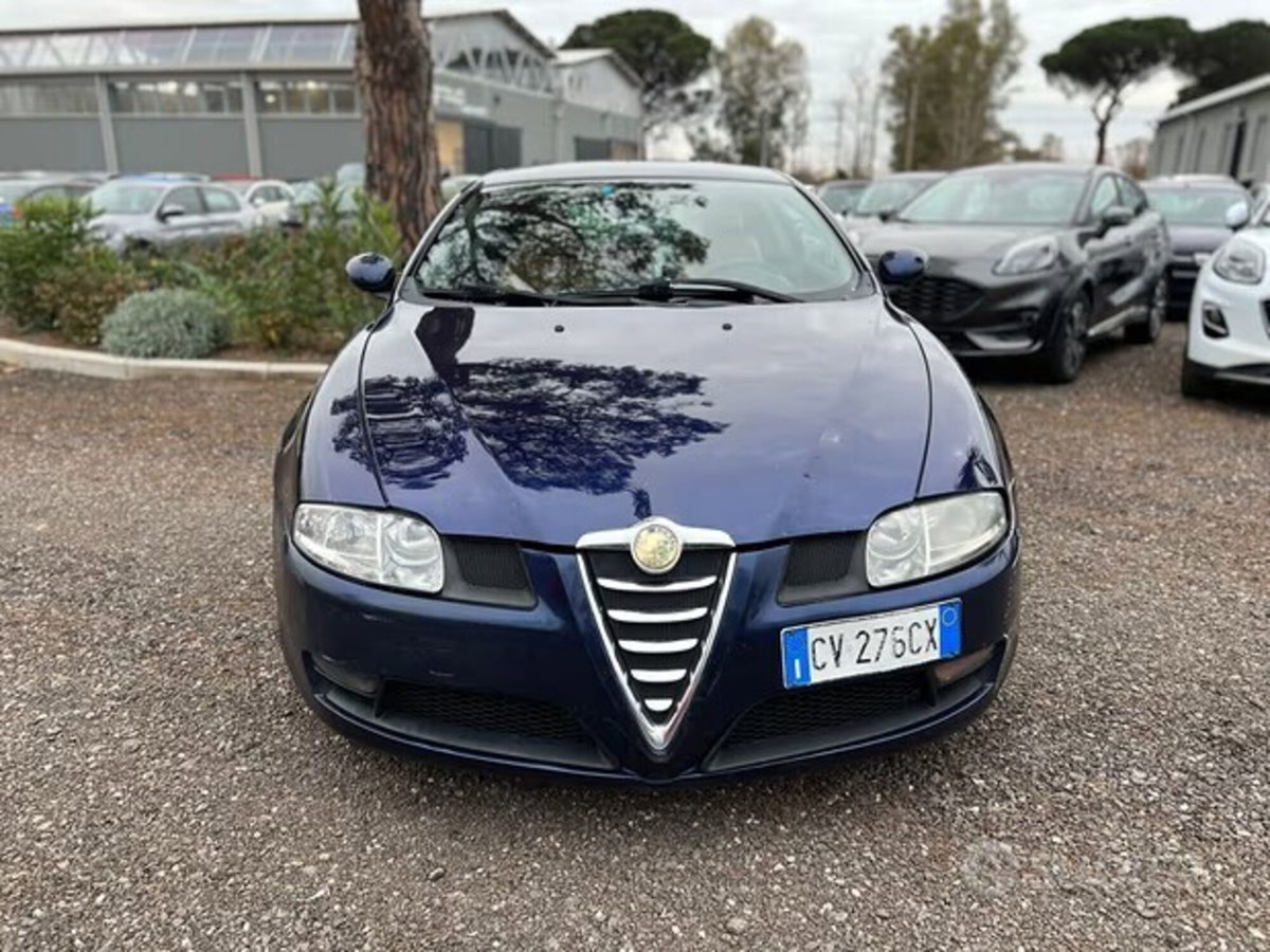 Alfa Romeo GT 1.9 MJT 16V Luxury (2)
