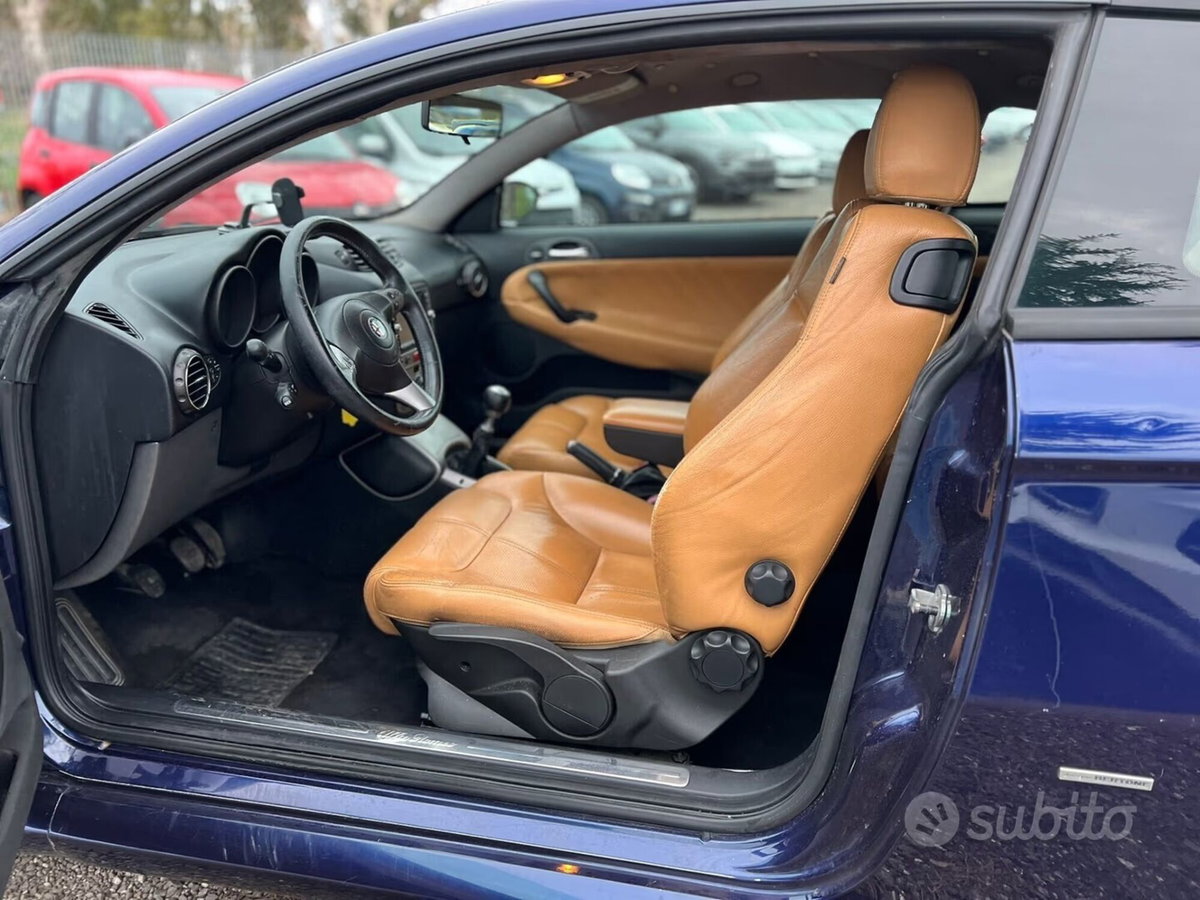 Alfa Romeo GT 1.9 MJT 16V Luxury (8)
