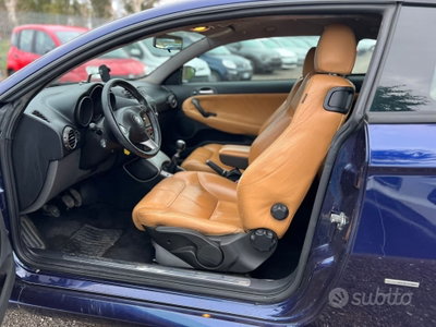 Alfa Romeo GT 1.9 MJT 16V Luxury (8)