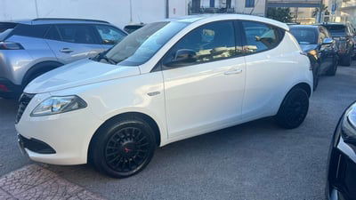 Lancia Ypsilon 1.2 69 CV 5 porte GPL Ecochic Silver usata