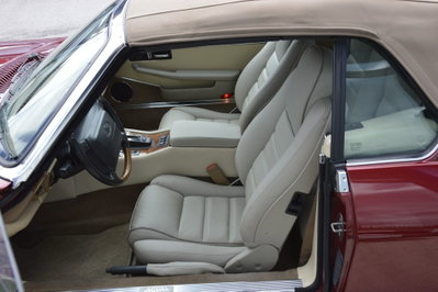 Jaguar XJS 4.0 cat Convertible (11)