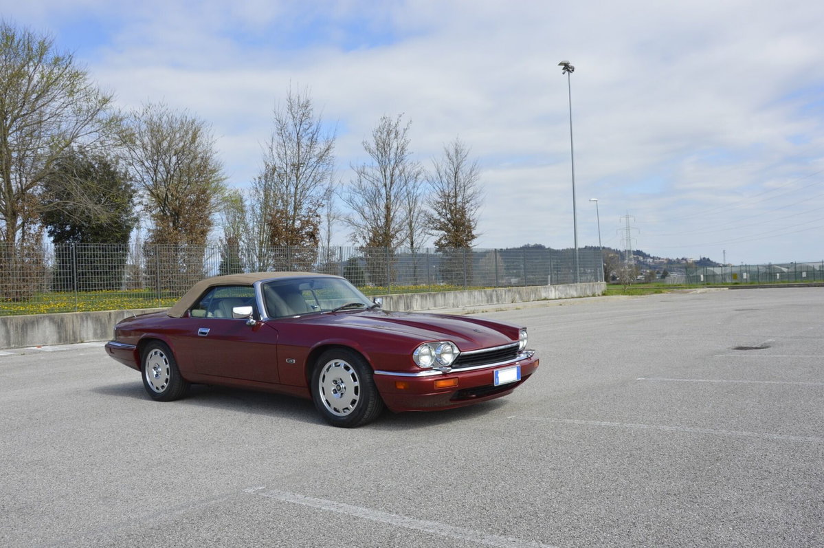 Jaguar XJS 4.0 cat Convertible (9)