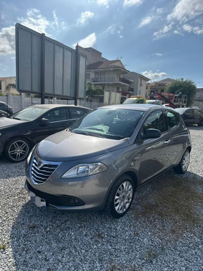 Lancia Ypsilon 1.3 MJT 16V 95 CV 5 porte S&S Silver usata