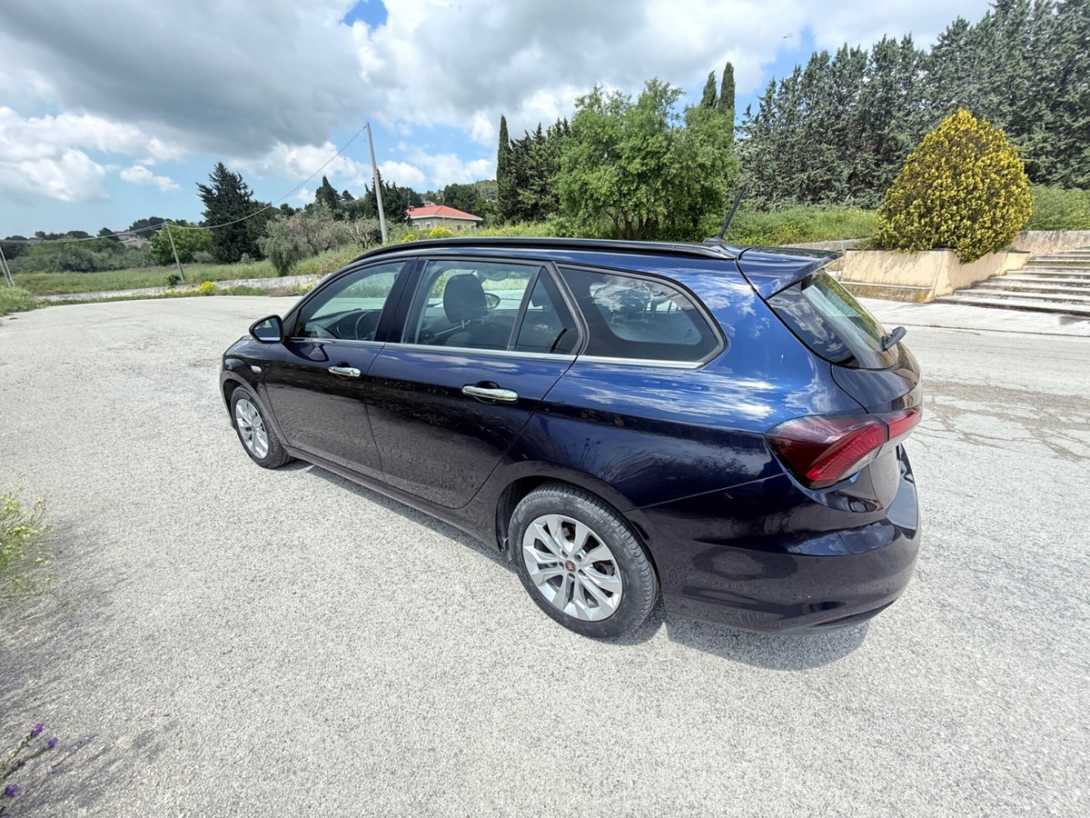 Fiat Tipo Station Wagon Tipo 1.6 Mjt S&S SW Lounge (9)