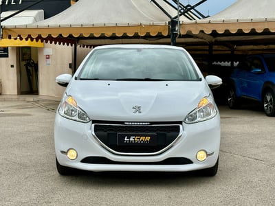 Peugeot 208 e-HDi 68 CV S&S robotizzato 5 porte Active usata