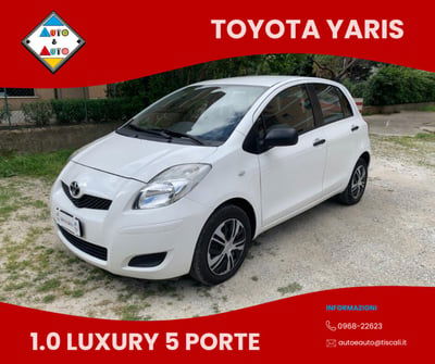 Toyota Yaris 1.0 5 porte Luxury pack usata