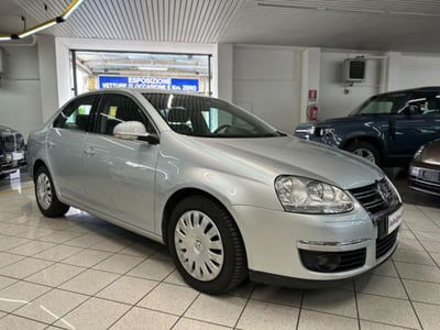 Volkswagen Jetta 1.6 16V FSI Sportline usata