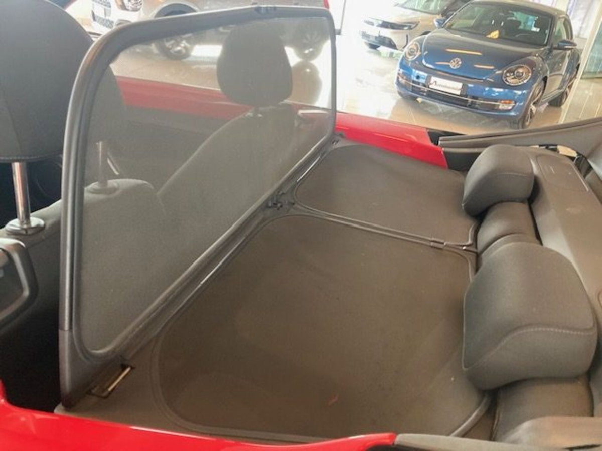 Volkswagen Maggiolino Cabrio 1.2 TSI Design (11)