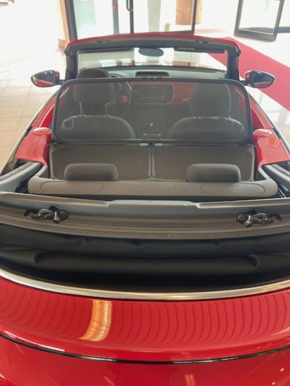 Volkswagen Maggiolino Cabrio 1.2 TSI Design (9)