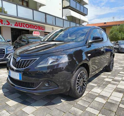 Lancia Ypsilon 1.0 FireFly 5 porte S&S Hybrid Gold Plus usata