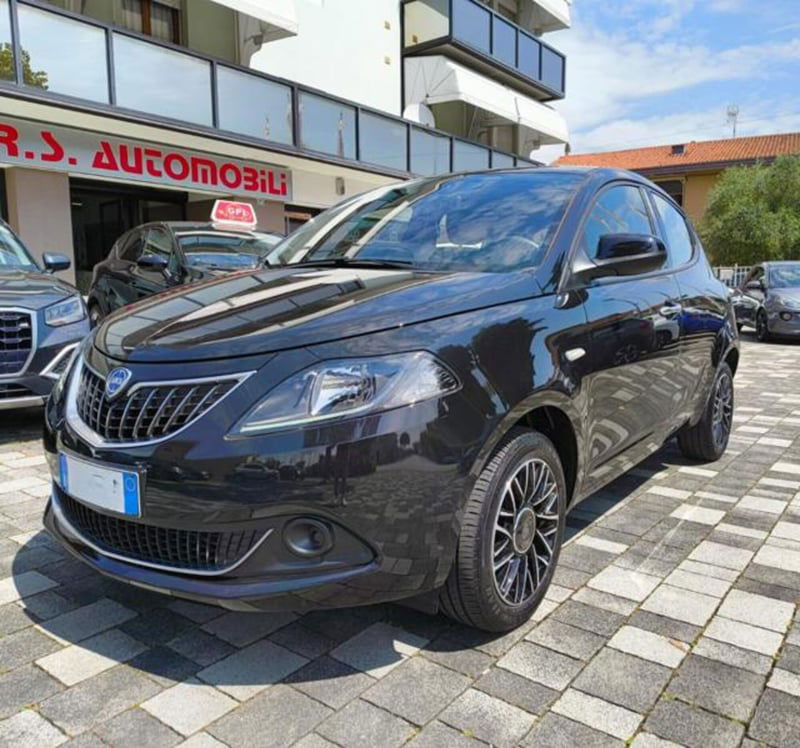 Lancia Ypsilon 1.0 FireFly 5 porte S&S Hybrid Gold Plus