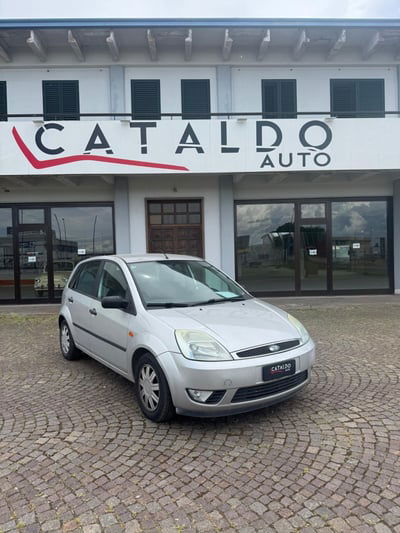 Ford Fiesta 1.2 16V 5p. Ghia usata