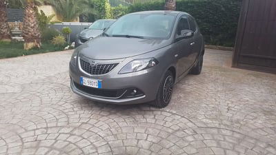 Lancia Ypsilon 1.0 FireFly 5 porte S&S Hybrid Gold Plus usata