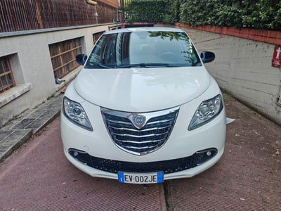 Lancia Ypsilon 0.9 TwinAir 85 CV 5 porte S&S DFN Gold usata