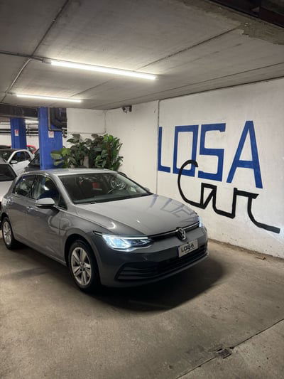 Volkswagen Golf 1.0 eTSI EVO DSG Life usata