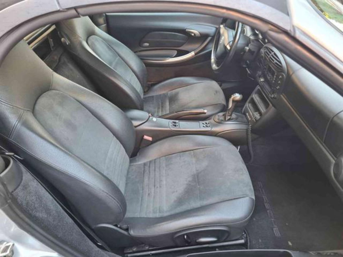 Porsche Boxster 3.2i 24V cat S (10)
