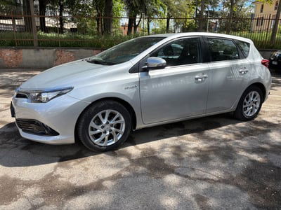 Toyota Auris 1.8 Hybrid Lounge usata