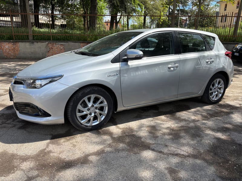 Toyota Auris 1.8 Hybrid Lounge
