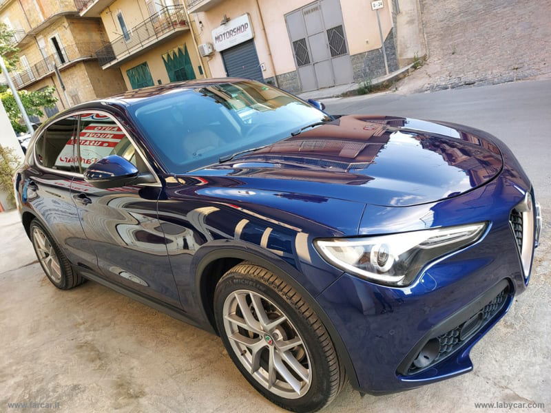 Alfa Romeo Stelvio Stelvio 2.2 Turbodiesel 180 CV AT8 RWD Super
