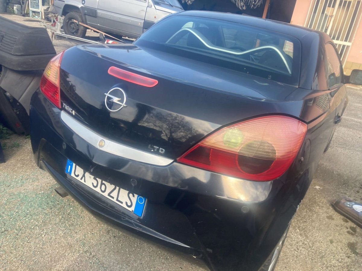 Opel Tigra TwinTop 1.3 CDTI First Edition (3)