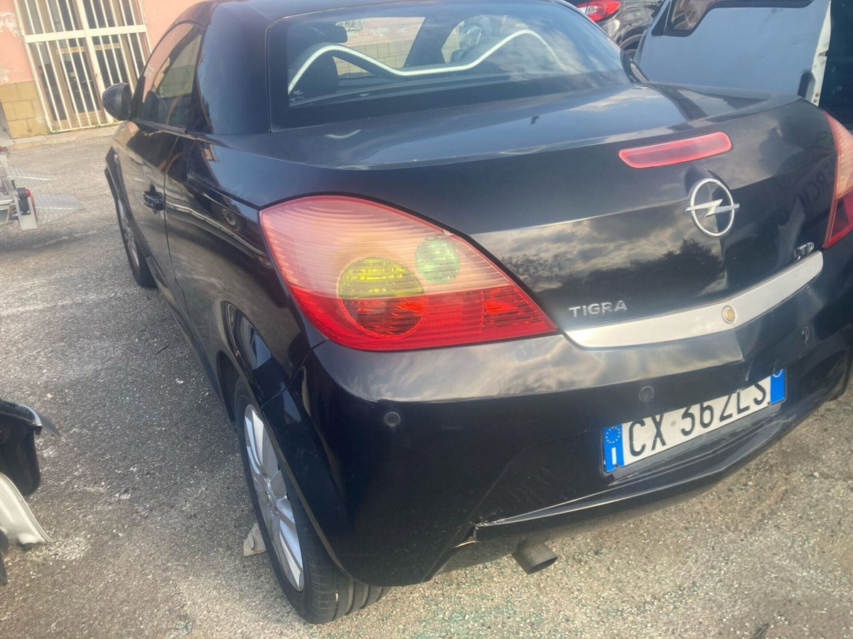 Opel Tigra TwinTop 1.3 CDTI First Edition (6)