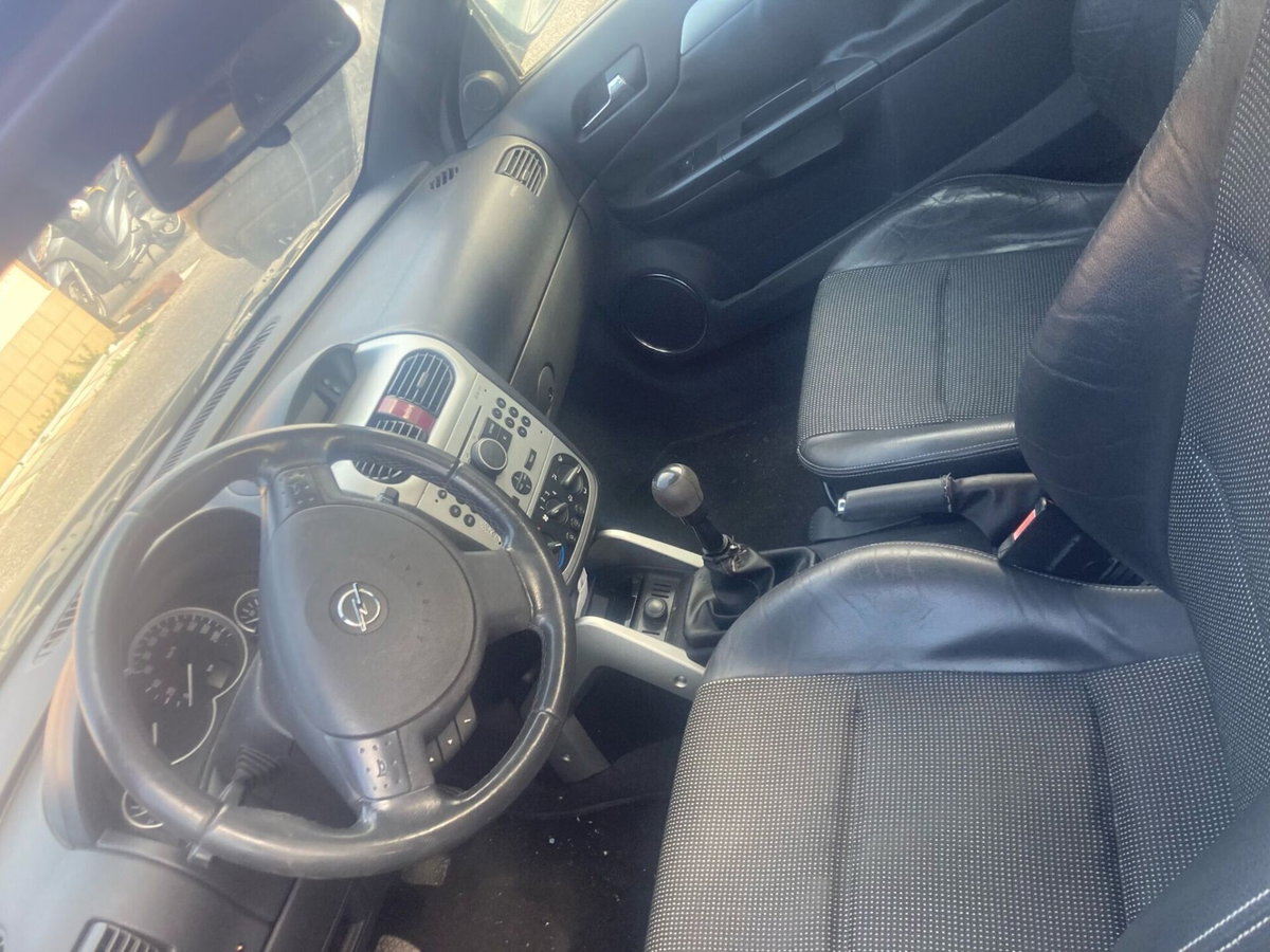Opel Tigra TwinTop 1.3 CDTI First Edition (7)