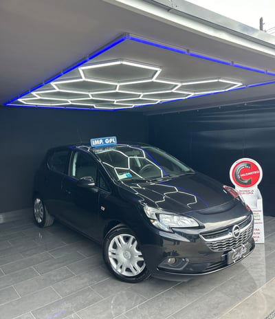 Opel Corsa 1.4 90CV GPL Tech 5 porte b-Color usata