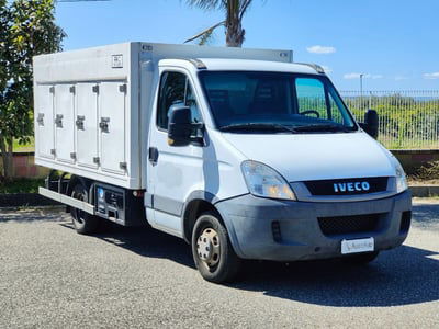 Iveco Ecodaily Telaio 2.3 Hpi PLM-RG Cabinato usata