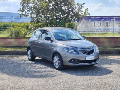 Lancia Ypsilon 1.0 FireFly 5 porte S&S Hybrid Gold Plus usata
