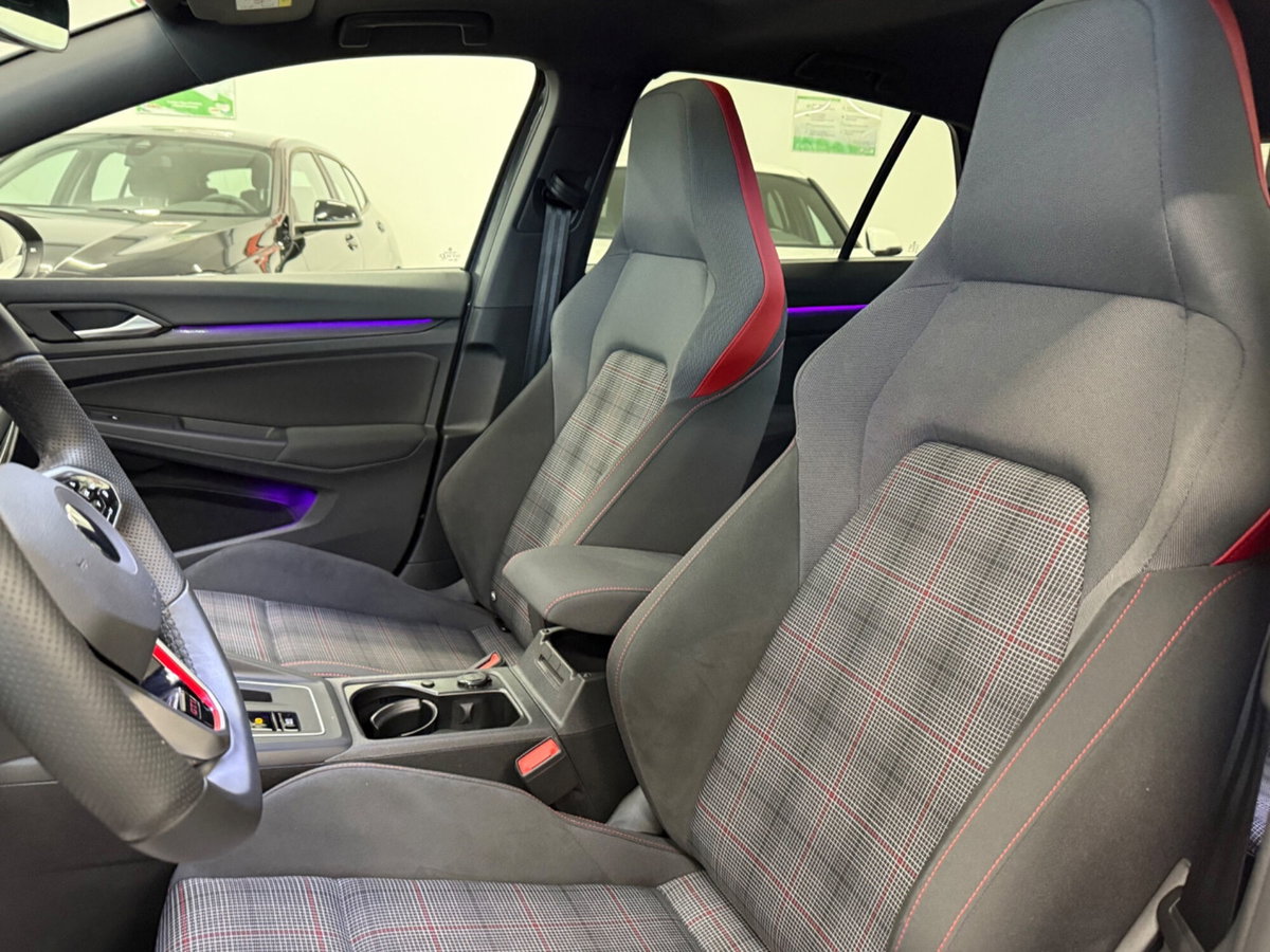 Volkswagen Golf 2.0 TSI GTI DSG (12)