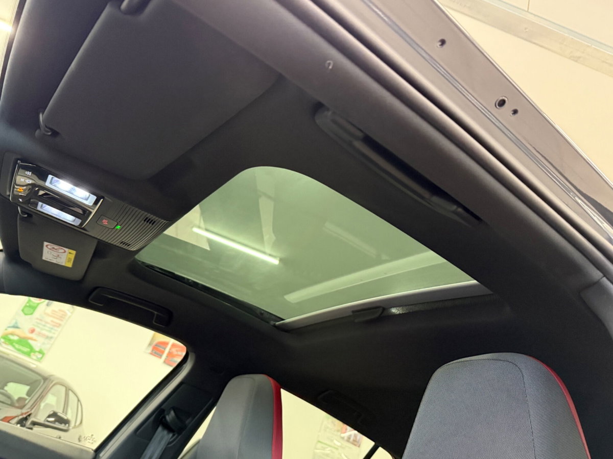Volkswagen Golf 2.0 TSI GTI DSG (13)
