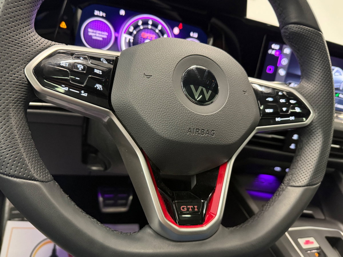 Volkswagen Golf 2.0 TSI GTI DSG (18)