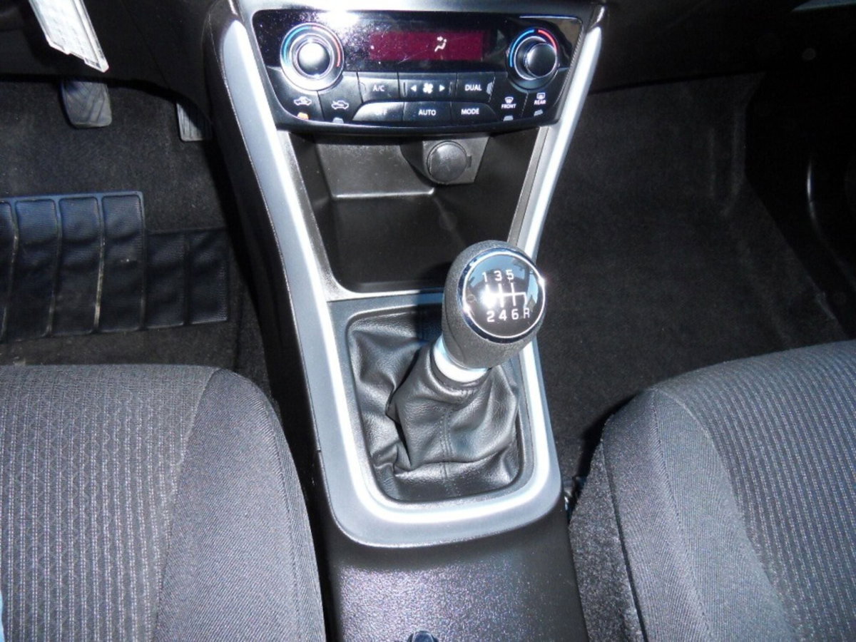 Suzuki S-Cross 1.4 Hybrid Easy (9)