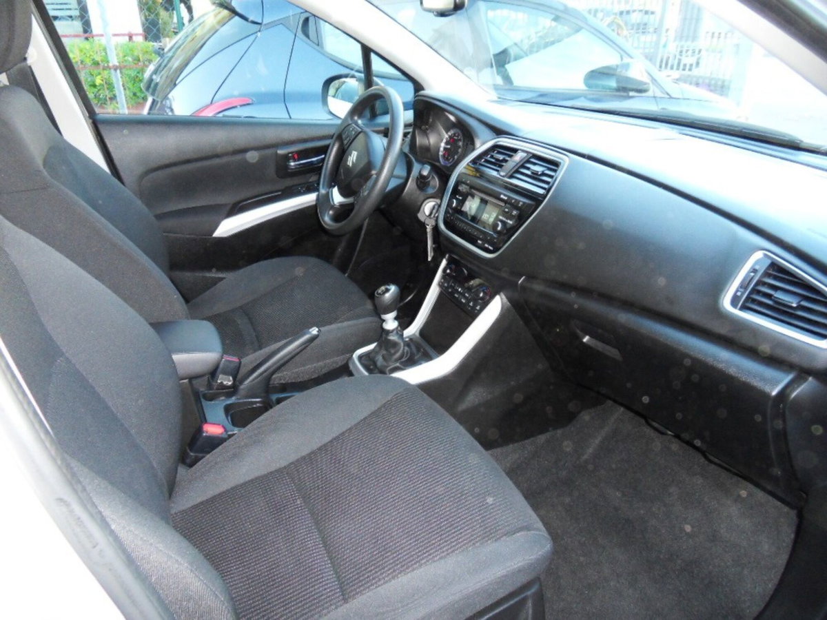 Suzuki S-Cross 1.4 Hybrid Easy (5)