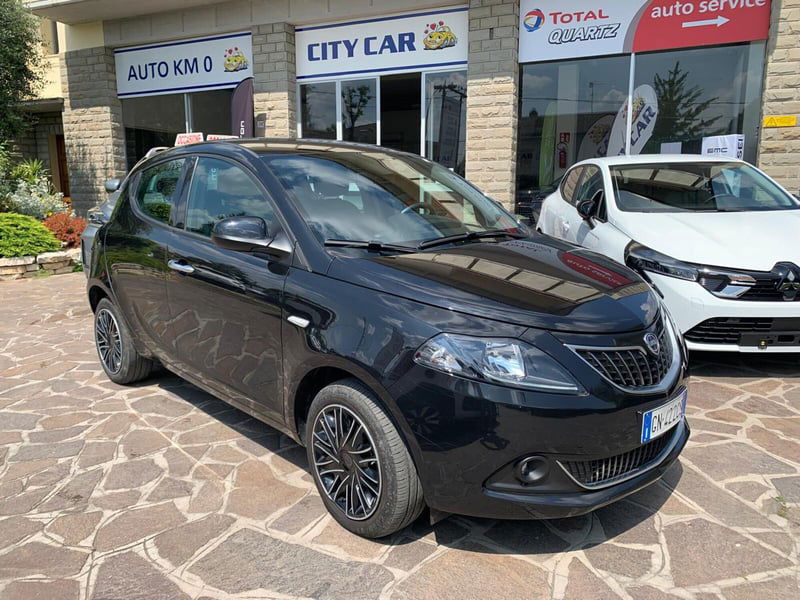 Lancia Ypsilon 1.0 FireFly 5 porte S&S Hybrid Gold Plus