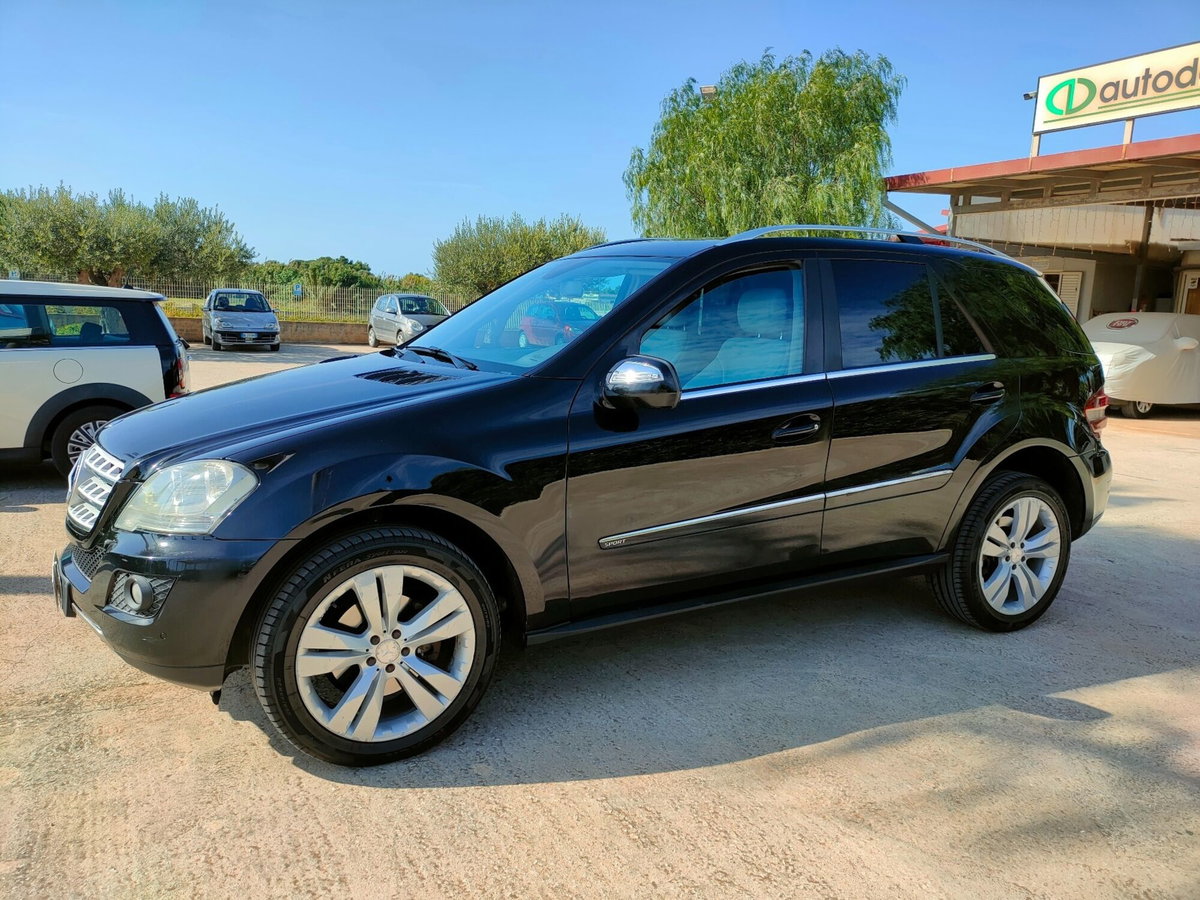 Mercedes-Benz Classe ML 320 CDI (2)