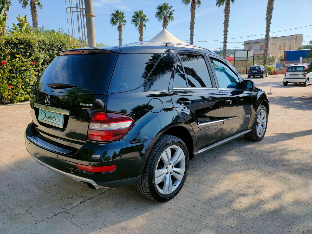 Mercedes-Benz Classe ML 320 CDI (4)