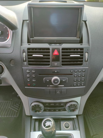 Mercedes-Benz Classe C 220 CDI Elegance (10)