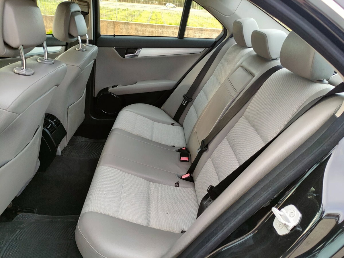 Mercedes-Benz Classe C 220 CDI Elegance (11)