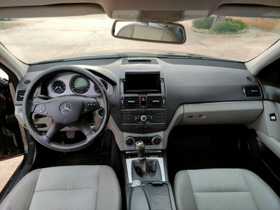 Mercedes-Benz Classe C 220 CDI Elegance (12)